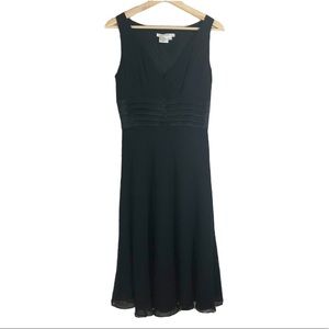 Maggy London Silk Fit and Flare Cocktail Dress Sleevelees Black Sz 6